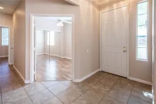 Photo #2: 2335457 Listing 