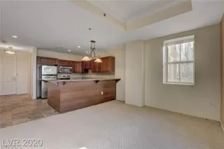 Photo #3: 2335465 Listing