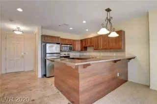 Photo #4: 2335465 Listing