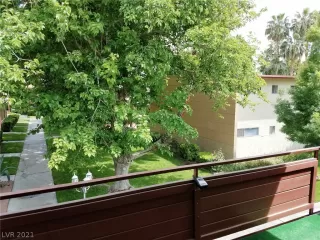 Photo #3: 2335471 Listing