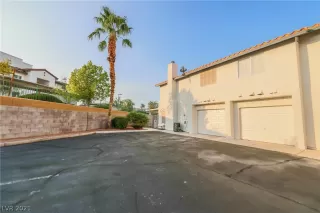 Photo #1: 2335477 Listing