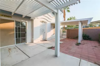 Photo #4: 2335477 Listing