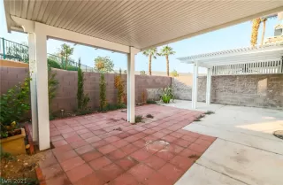 Photo #6: 2335477 Listing