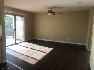 Photo #6: 2335524 Listing 