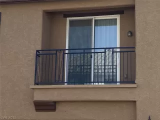 Photo #2: 2335548 Listing