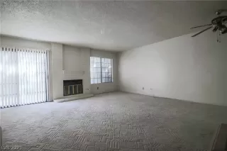 Photo #5: 2335550 Listing 