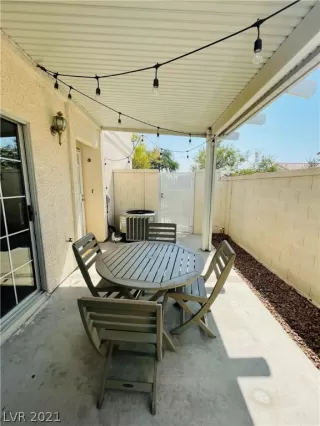 Photo #2: 2335553 Listing