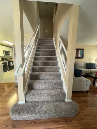 Photo #3: 2335553 Listing