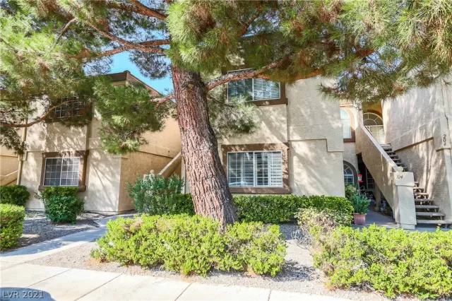 MLS: 2335560 Condo For Sale