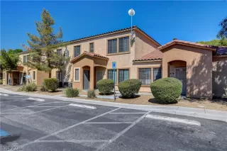 Photo #1: 2335596 Listing