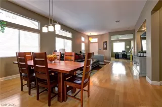 Photo #6: 2335600 Listing 