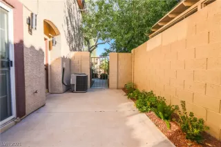 Photo #3: 2335614 Listing 