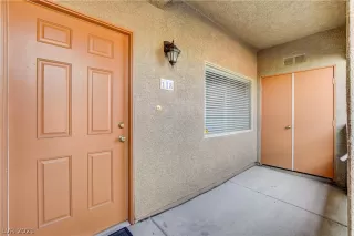 Photo #2: 2335623 Listing