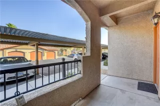 Photo #5: 2335623 Listing