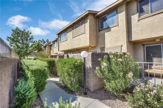 Photo #2: 2335632 Listing