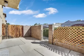 Photo #3: 2335632 Listing