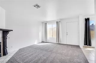 Photo #5: 2335632 Listing