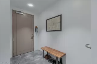 Photo #1: 2335636 Listing 