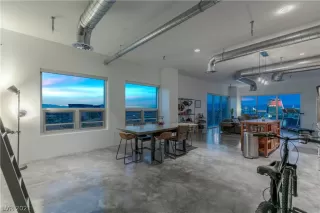 Photo #2: 2335636 Listing 