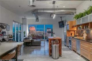 Photo #4: 2335636 Listing 