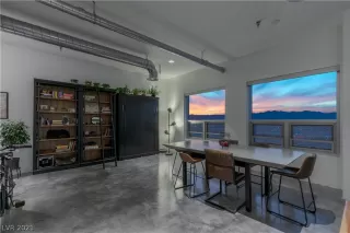 Photo #6: 2335636 Listing 