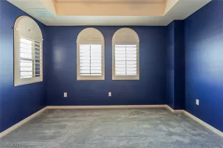 Photo #4: 2335640 Listing