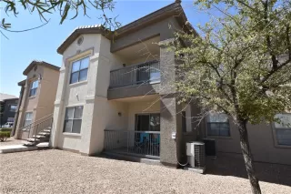 Photo #2: 2335693 Listing