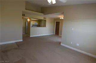 Photo #5: 2335693 Listing