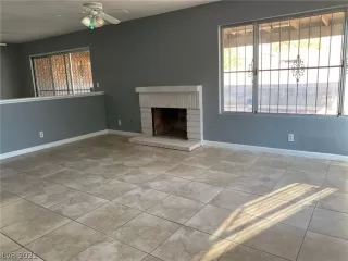 Photo #2: 2335724 Listing