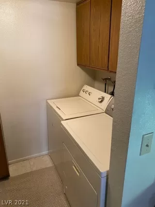 Photo #6: 2335735 Listing