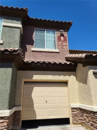 Photo #1: 2335755 Listing