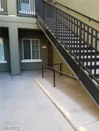 Photo #2: 2335755 Listing