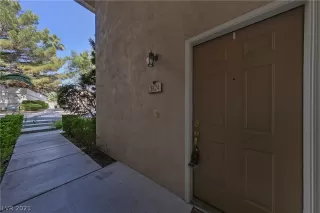 Photo #2: 2335762 Listing