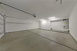 Photo #3: 2335762 Listing