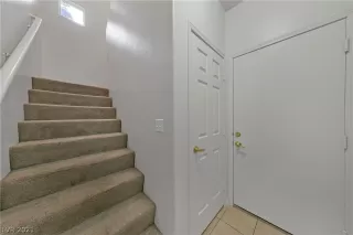 Photo #4: 2335762 Listing