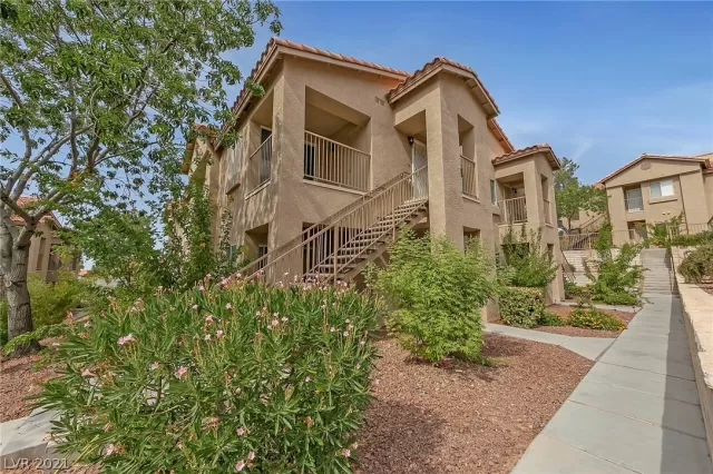 MLS: 2335776 Condo For Sale