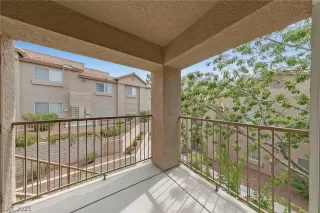 Photo #1: 2335776 Listing 