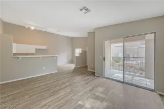 Photo #3: 2335776 Listing 