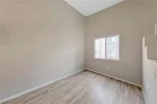Photo #4: 2335776 Listing 