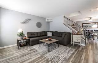 Photo #1: 2335801 Listing