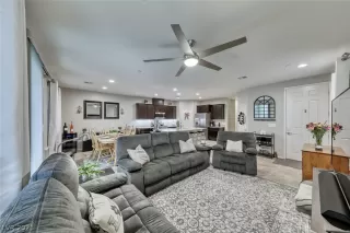 Photo #6: 2335803 Listing 