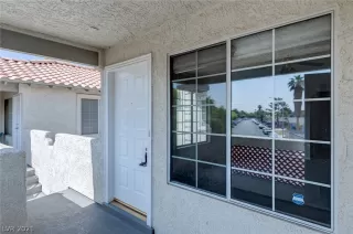 Photo #2: 2335805 Listing