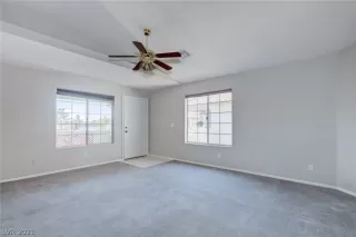 Photo #6: 2335805 Listing