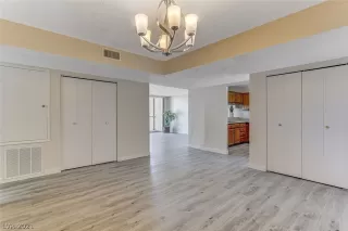 Photo #2: 2335806 Listing