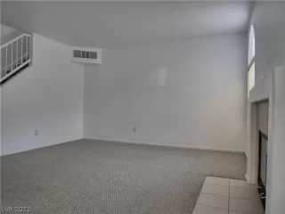 Photo #4: 2335809 Listing 