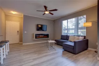 Photo #3: 2335810 Listing 