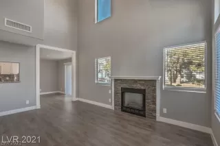 Photo #5: 2335822 Listing 