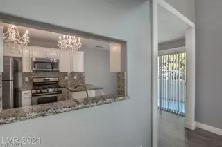 Photo #6: 2335822 Listing 