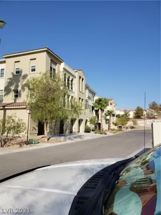 Photo #1: 2335856 Listing 