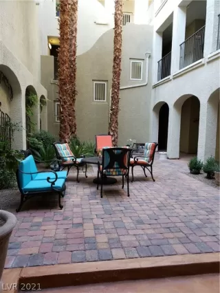 Photo #2: 2335856 Listing 